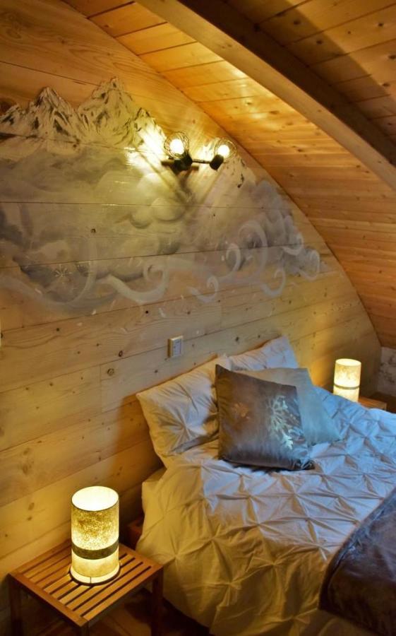 Au-Dela Des Nuages, Maison D'Hotes Insolite & Spa Aubessagne Eksteriør billede