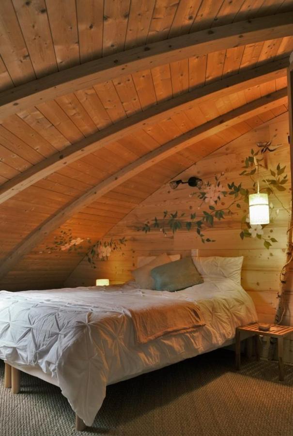 Au-Dela Des Nuages, Maison D'Hotes Insolite & Spa Aubessagne Eksteriør billede